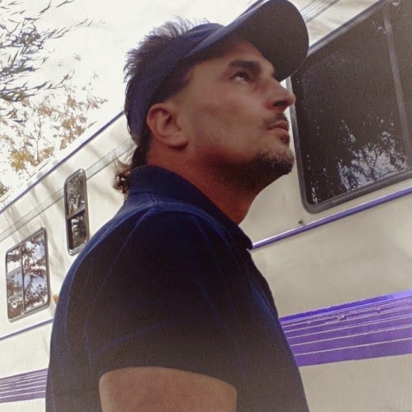 Meet your Posher, Jeff - Picture 1 of 1